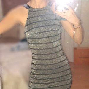 AMAZING NEW! Settle but sparkly dress!!